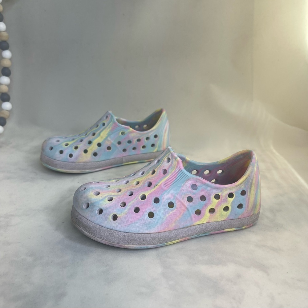 Cat & Jack Blue and Pink Water Shoes with Playful Design size 7